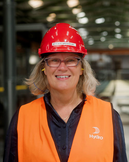 a person wearing a red hat