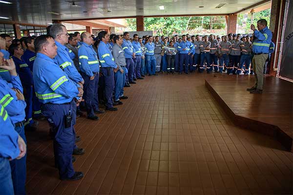 Hydro-ansatte ved bauksitt-gruven i Paragominas, Brasil